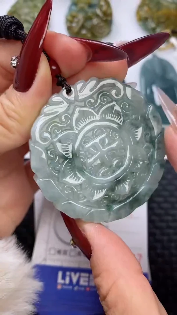 【闪购商品】翡翠颈饰未镶嵌111111111111111