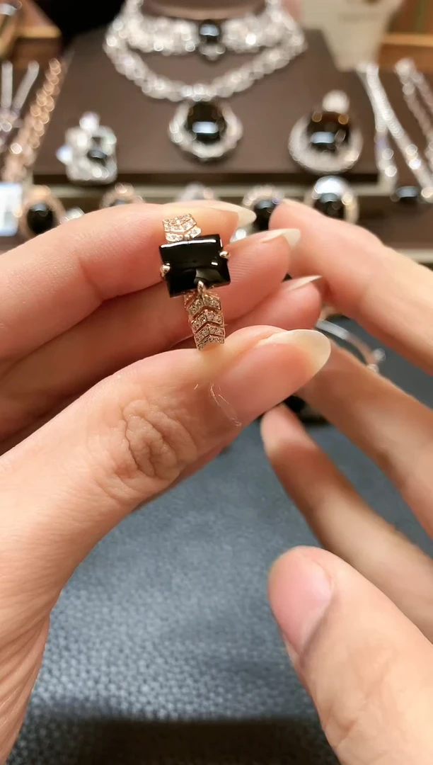 【闪购商品】翡翠戒指18K金镶嵌b48不退换