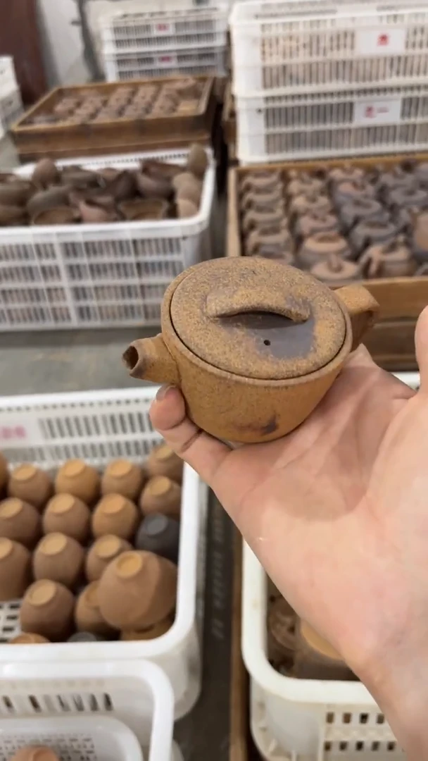 小汉瓦  微瑕 晃盖等 不退换茶壶 保证可以使用 其他不包