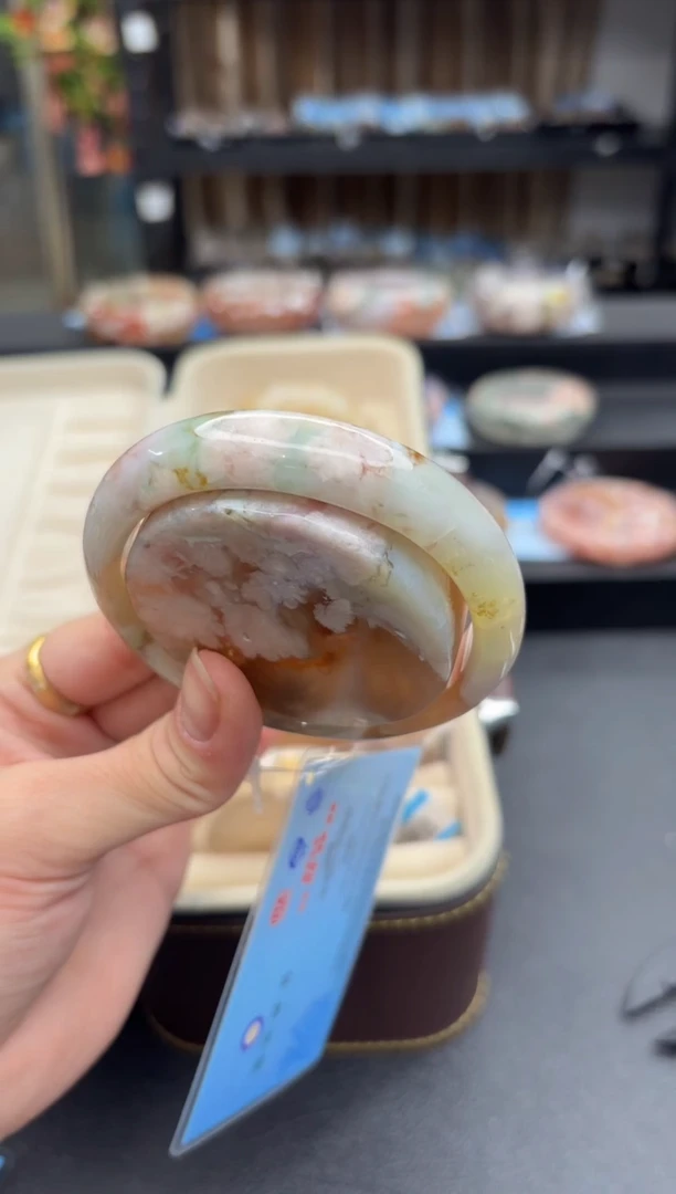 未镶嵌手镯石英质玉204(58圈赠送镯心)