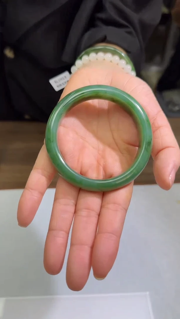 和田玉手镯未镶嵌T0729-693-500/一件