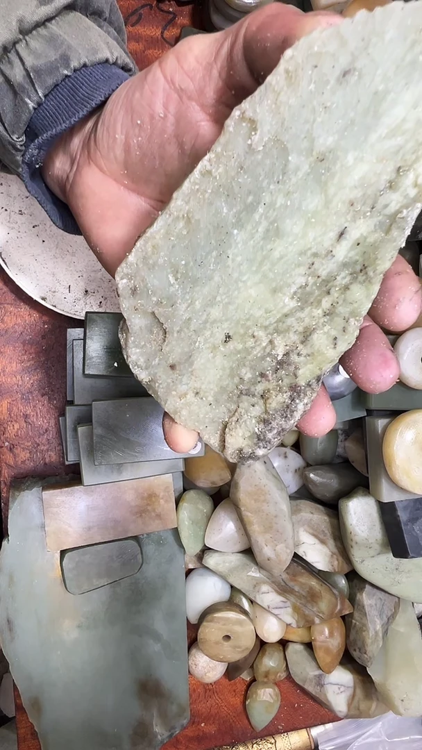 未镶嵌和田玉珠宝半成品1