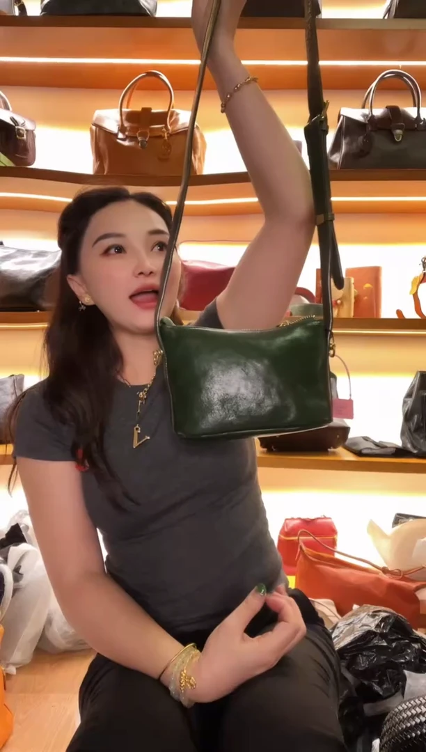 水牛皮（革） 高端订制时尚百搭小卡包 挂件