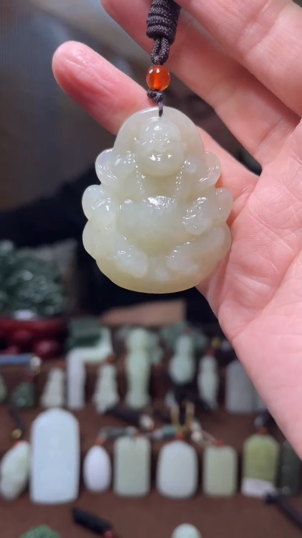 颈饰未镶嵌和田玉·