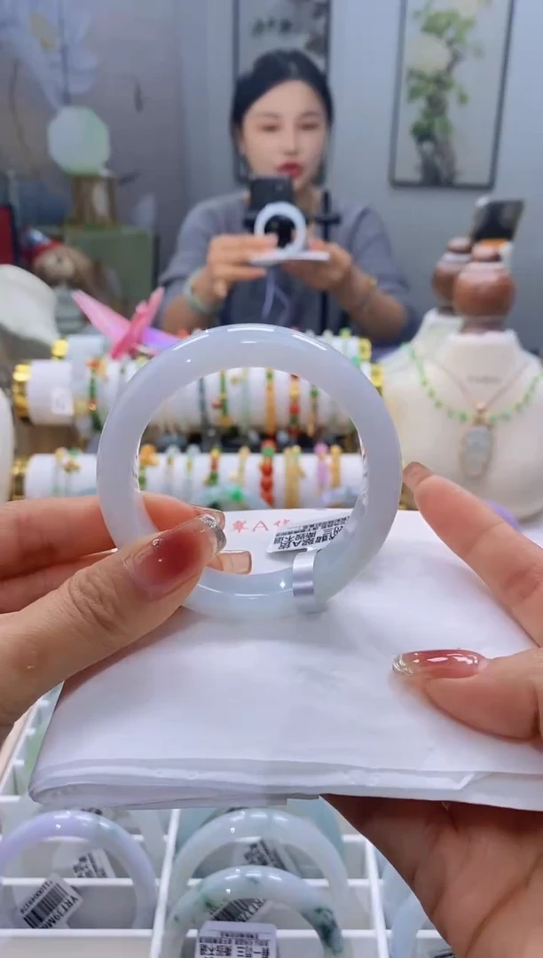 未镶嵌手镯翡翠L****零3号55.1/14.4*8.7