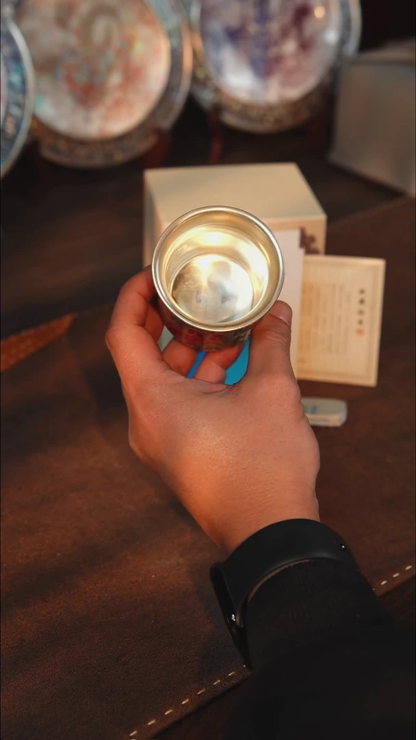 瓷鎏银千佛七彩主人杯（内鎏银）