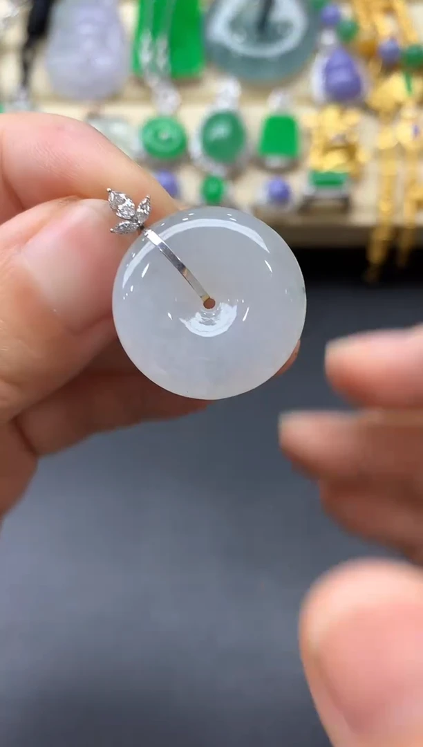 颈饰18K金镶嵌翡翠42中国好珍宝