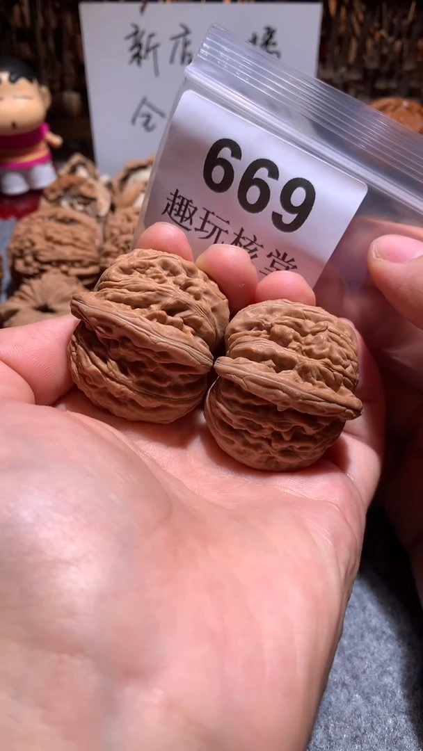 文玩核桃把件【趣玩核堂】669 号，汉高楼
