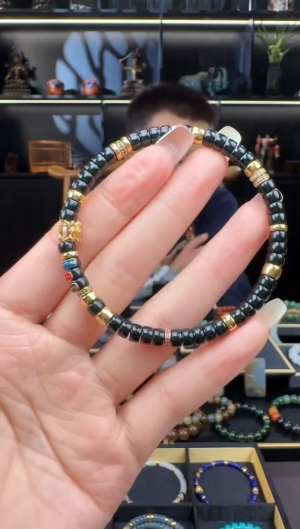 颈饰未镶嵌和田玉黑青药片手串