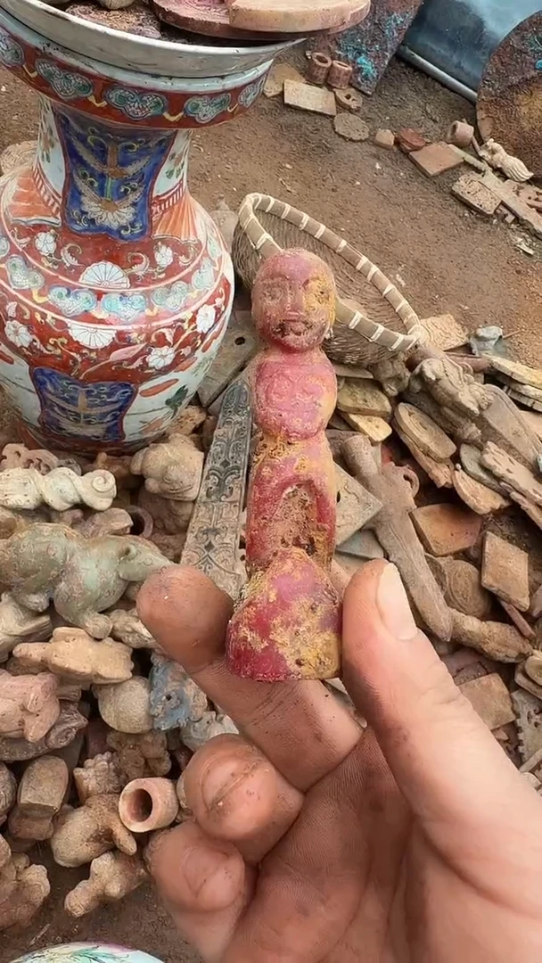 未镶嵌岫岩河磨玉（透闪石质玉）挂件和***起岫岩河磨玉