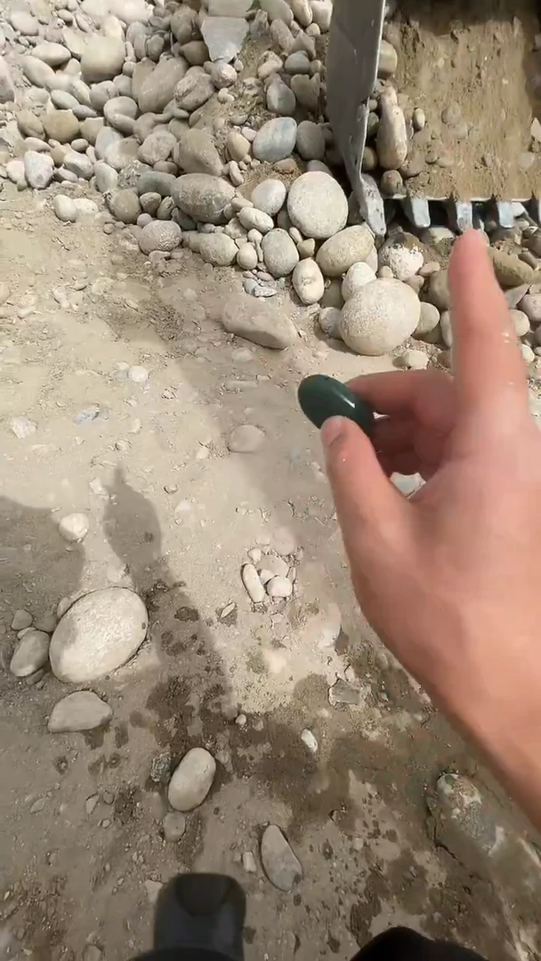 颈饰未镶嵌和田玉002