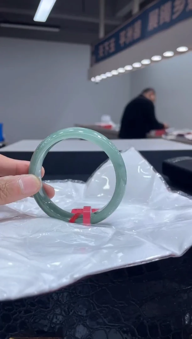 未镶嵌手镯翡翠3 5758