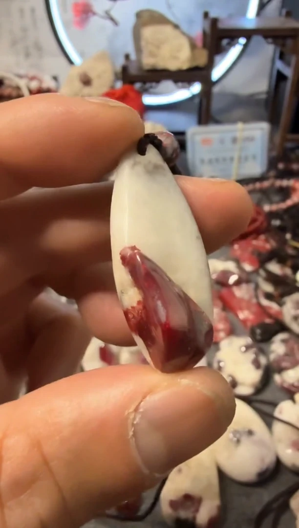 【闪购商品】天然辰砂大晶砂随行吊坠1