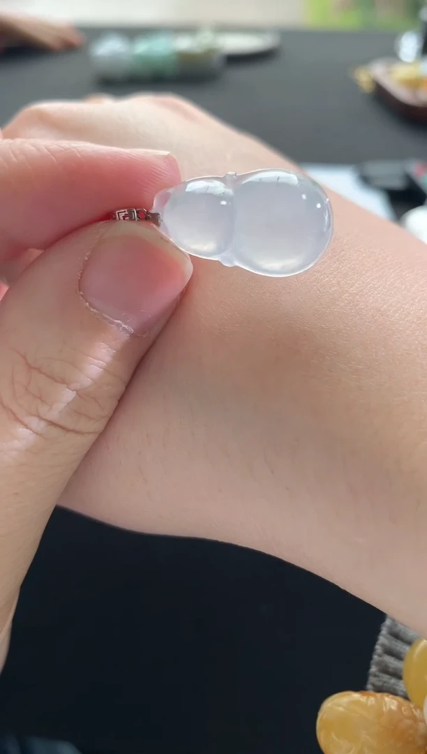 未镶嵌挂件翡翠中飘花葫芦-16