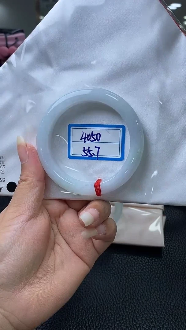 翡翠手镯未镶嵌07