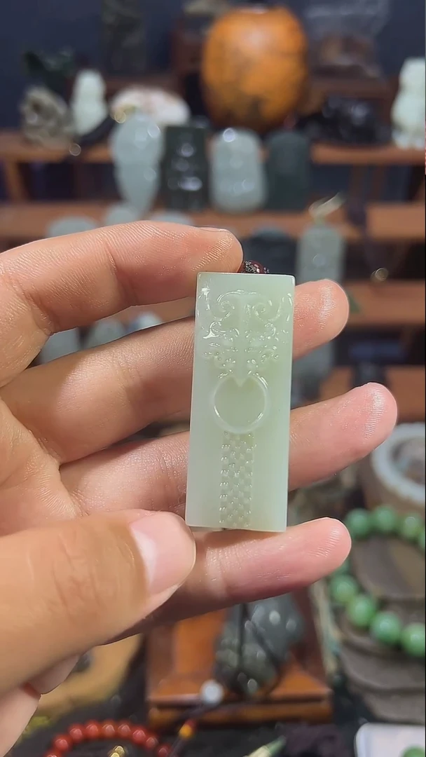 颈饰未镶嵌和田玉1