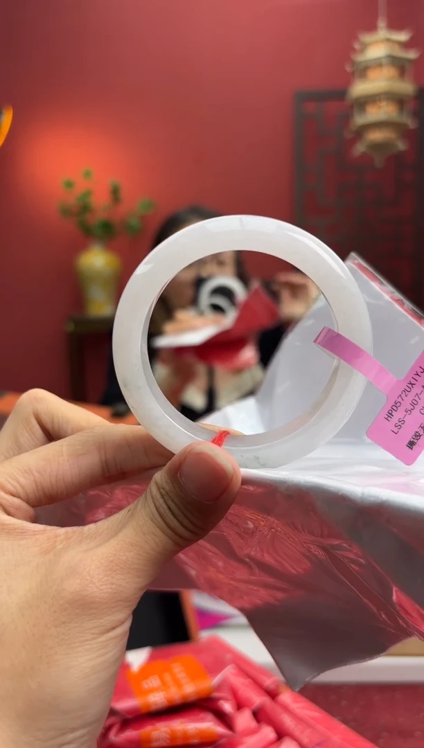 未镶嵌手镯翡翠翡翠手镯2