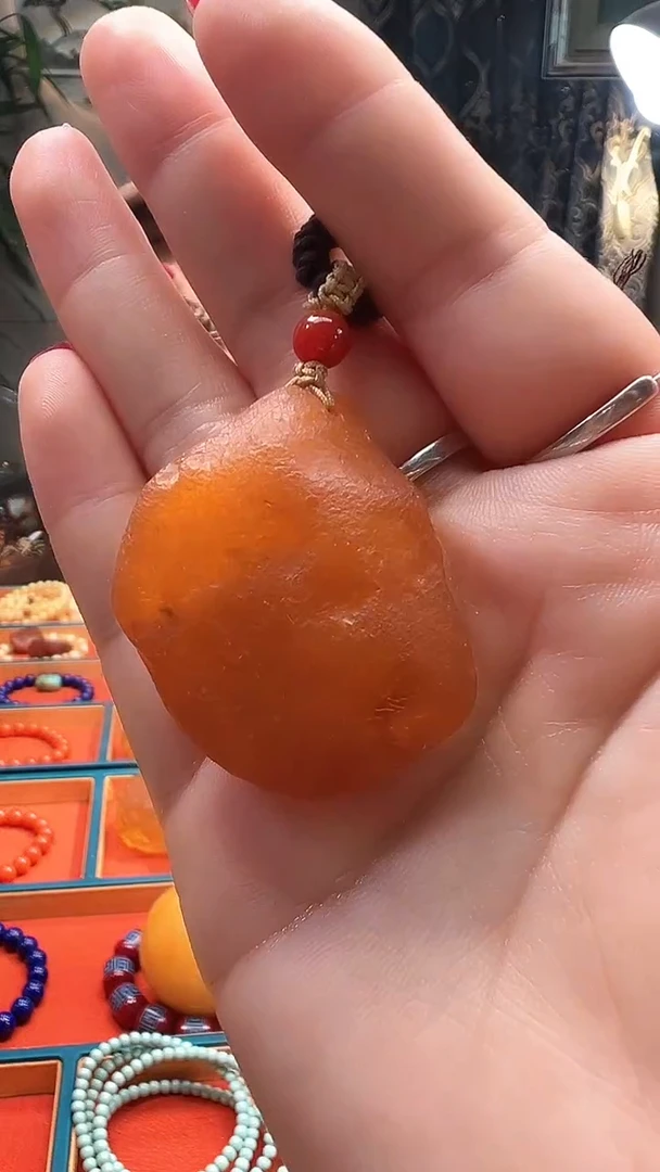 蜜蜡颈饰未镶嵌蜜蜡全皮吊坠