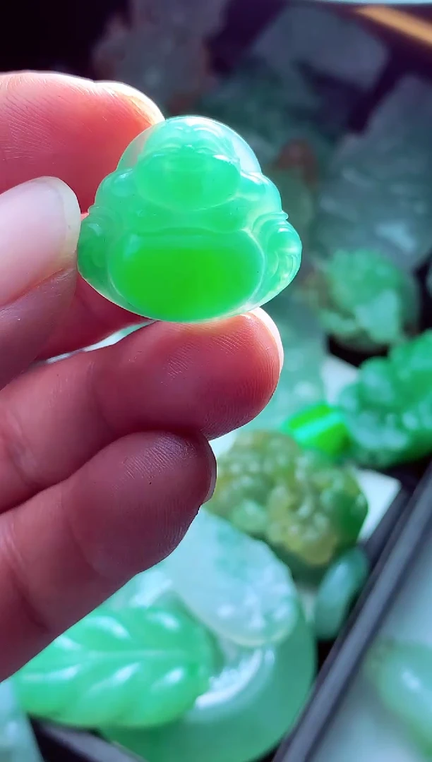 未镶嵌定制翡翠风*?翡翠毛货定制