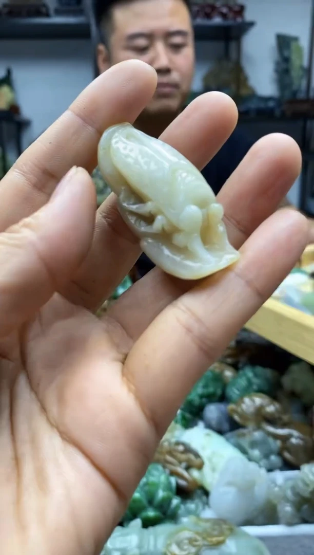 未镶嵌和田玉把件1