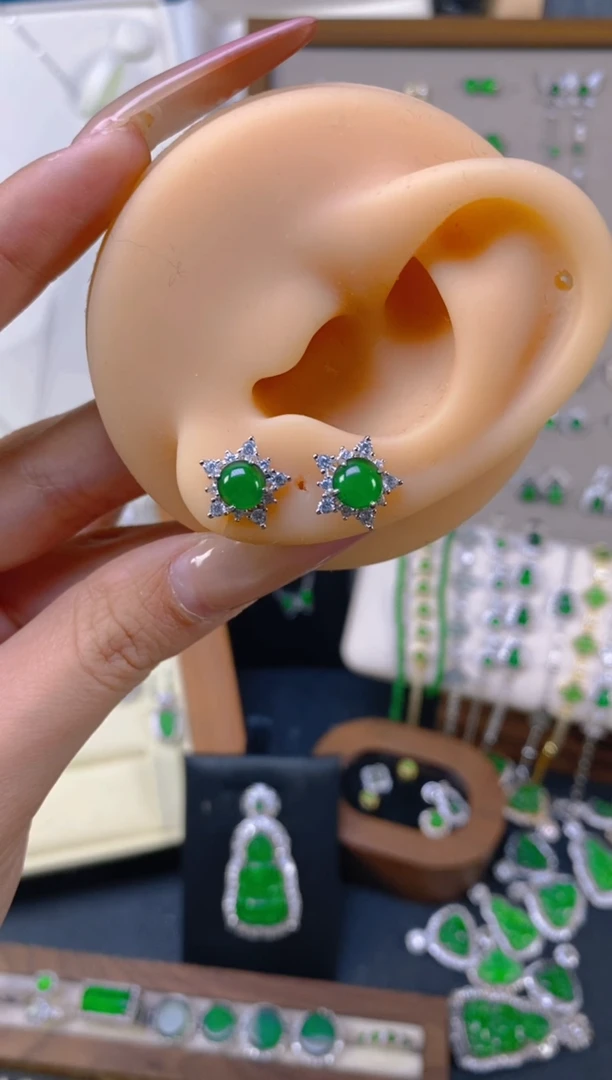 银S925镶嵌翡翠耳饰多样性