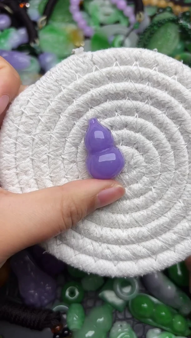 颈饰未镶嵌翡翠缅甸翡翠吊坠