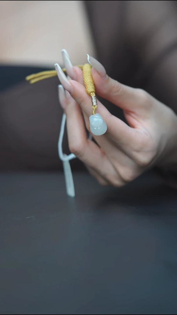 颈饰未镶嵌和田玉HE50035白玉小猫咪挂坠