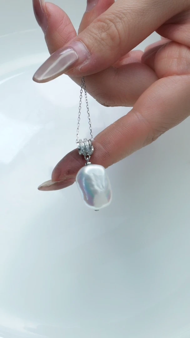 【闪购商品】淡水珍珠吊坠(赠链)银S925镶嵌淡水珍珠无事牌吊坠