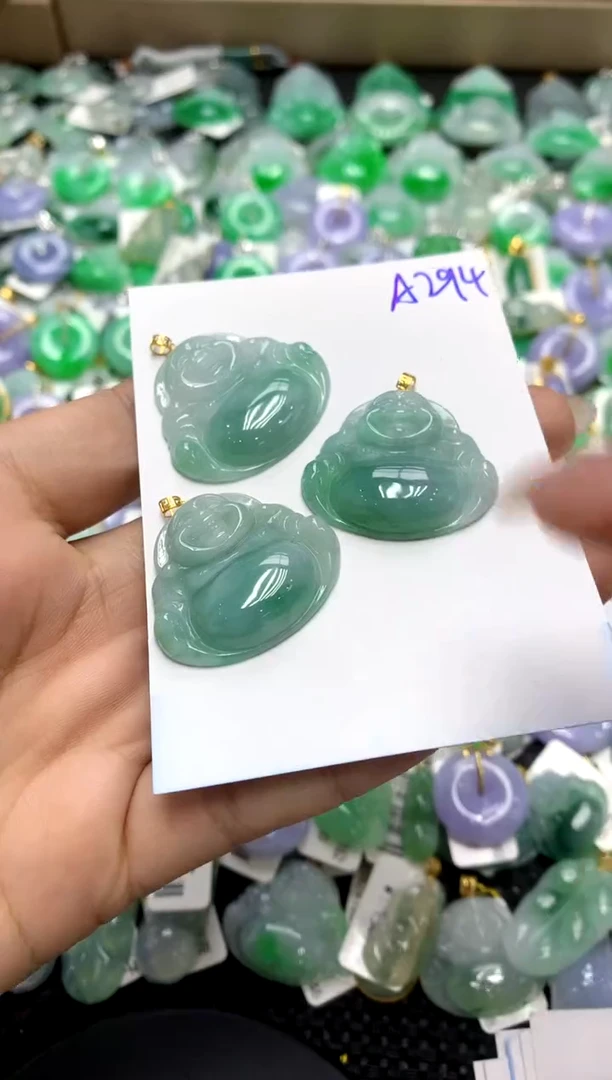 【闪购商品】翡翠颈饰18K金镶嵌111111111（多样性发其一）