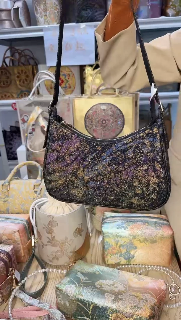 蚕丝100桑蚕丝包包。