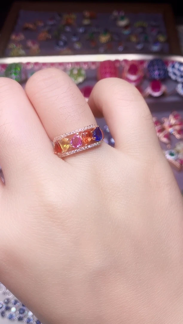 戒指彩色蓝宝石银S925镶嵌....