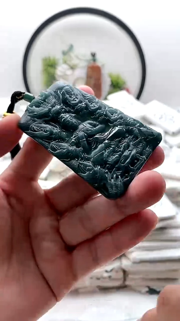 颈饰未镶嵌翡翠大势至
