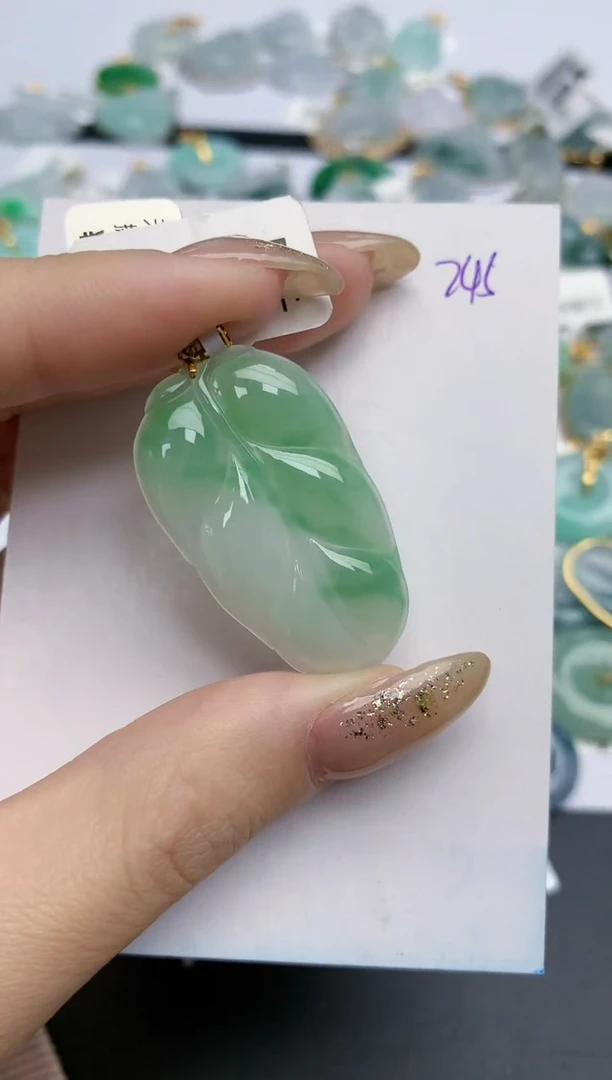 【闪购商品】翡翠颈饰18K金镶嵌天然缅甸翡翠A货