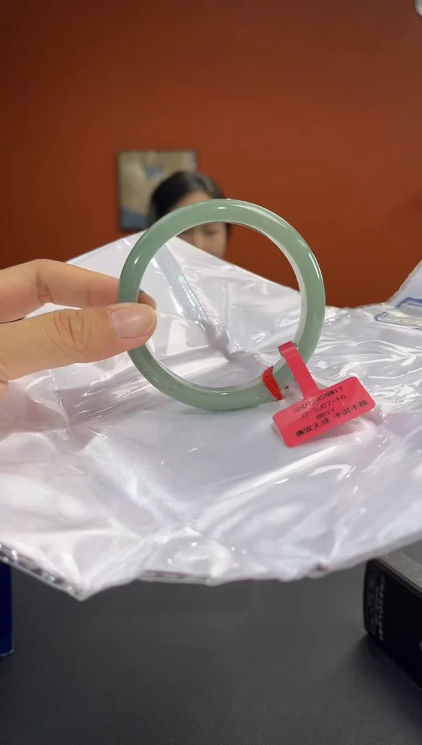 未镶嵌手镯翡翠16