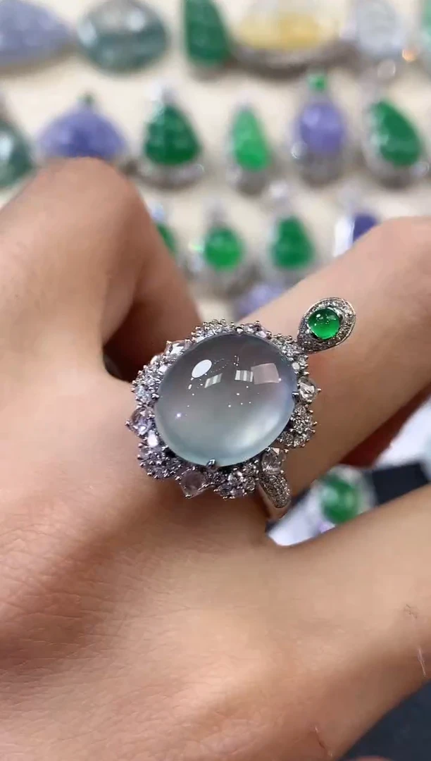 【闪购商品】翡翠戒指18K金镶嵌B205