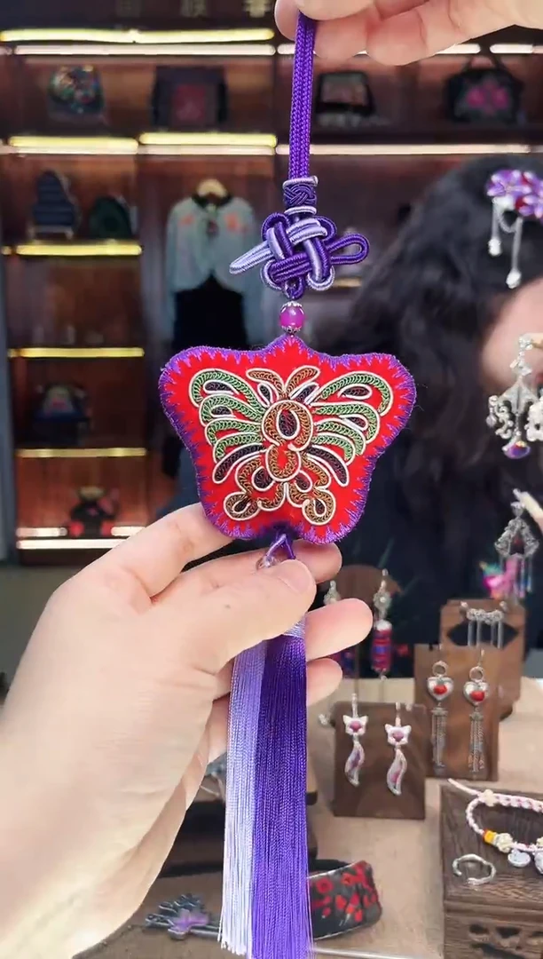 【闪购商品】织绣A15黔东南苗族刺绣