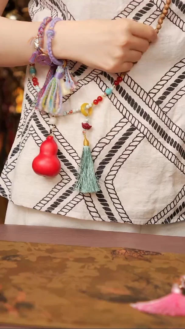 218天琦閤漆艺小葫芦挂件98