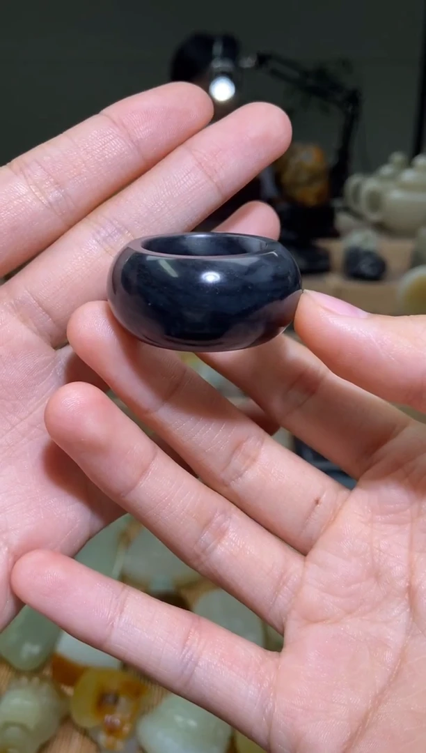 未镶嵌和田玉把件新疆和田玉青花扳指手把件 内径21.5