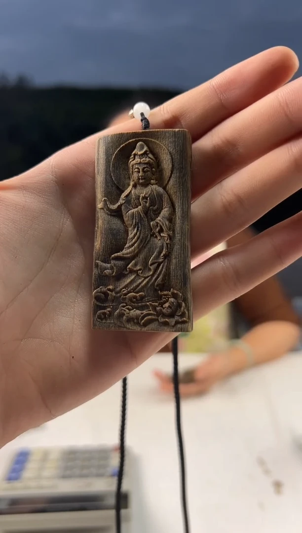 沉香沉香碎屑潮*奇楠沉香南海观音雕刻牌20克多样性发一
