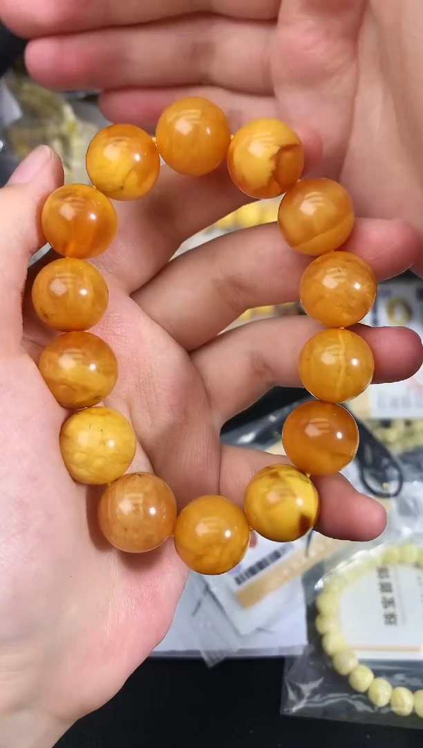 蜜蜡未镶嵌珠宝奇石60