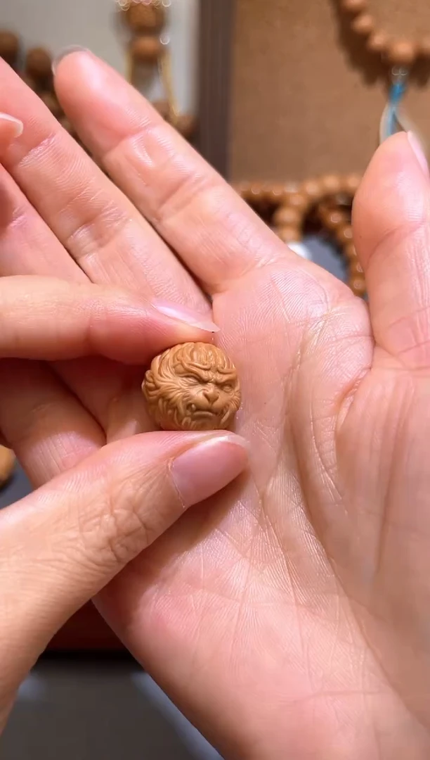 猴头核桃吊坠18号精品大圣