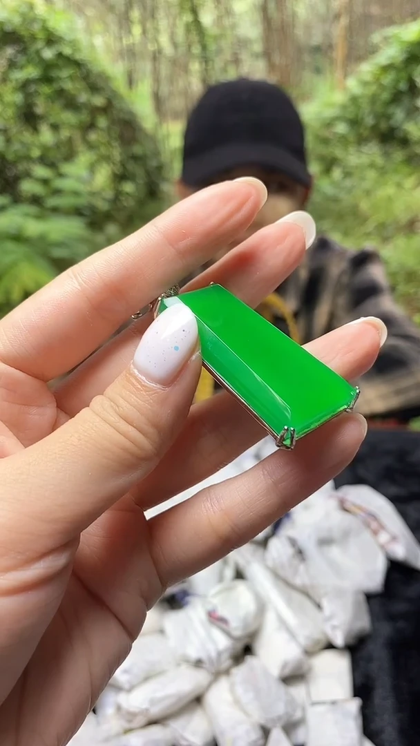 满色吊坠  所见即所得！