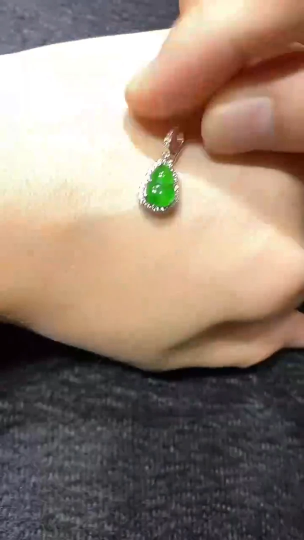 吊坠(不含链)未镶嵌翡翠多样性发货不含链其一