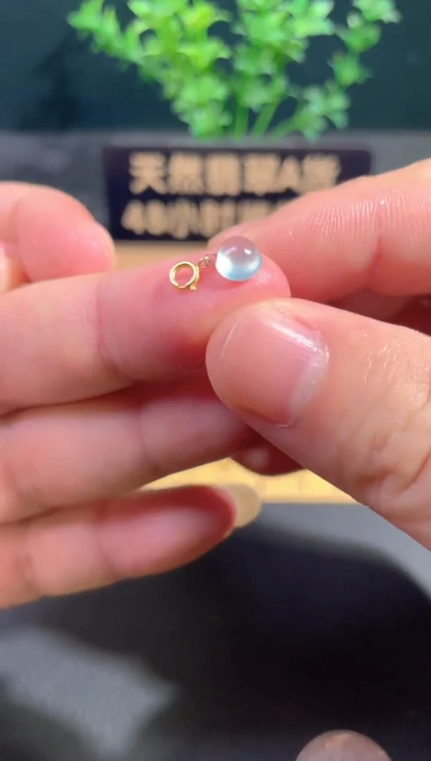 颈饰18K金镶嵌翡翠翡翠