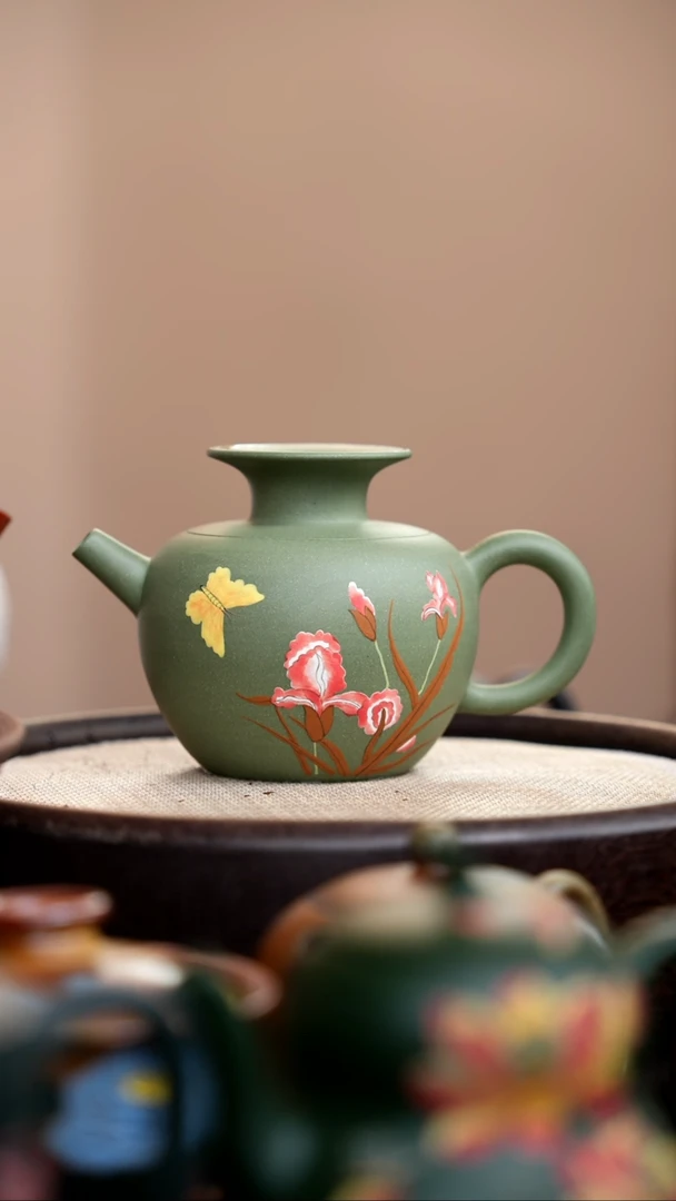 茶壶紫砂豆青砂公道壶蝶恋花