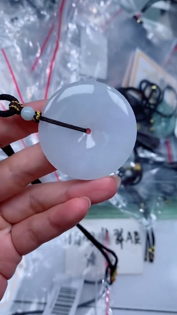 颈饰未镶嵌翡翠吊坠