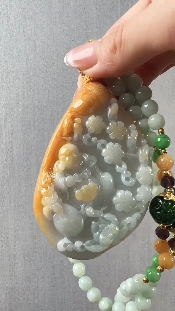 颈饰未镶嵌翡翠佛公