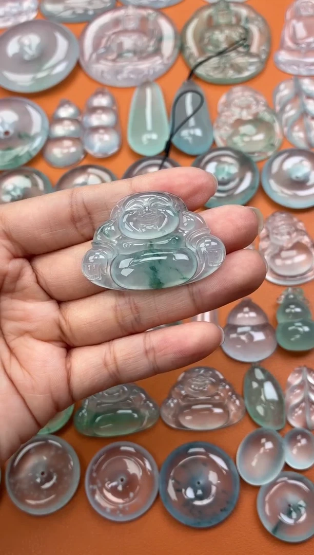 吊坠(不含链)未镶嵌翡翠65 佛公 29 42 5.8