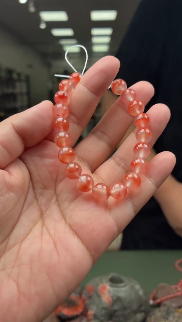 未镶嵌手串南红玛瑙单圈手串一条约9mm多样性发货