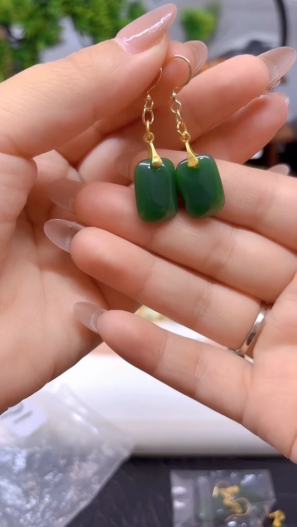 和田玉（碧玉）14K金镶嵌耳饰E171